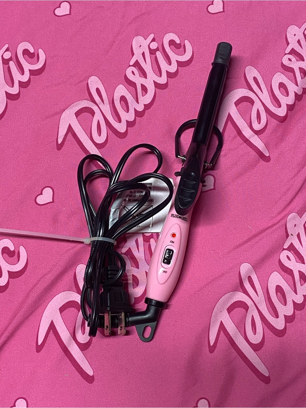 Plugged In Travel Mini Stow & Go Tight Spiral Curls Hair Curling Wand Iron 1/2